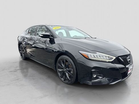 Certified 2023 Nissan Maxima SR w/ Sport Mat Group image 6