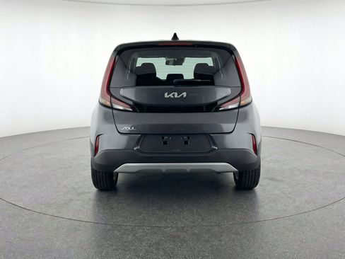 Used 2025 Kia Soul LX w/ LX Technology Package FWD image 9