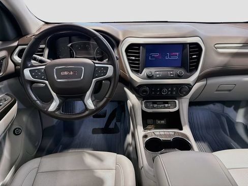 Certified 2023 GMC Acadia SLT w/ Preferred Package AWD/4WD image 22