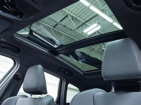 Certified 2025 BMW X1 M35i w/ Premium Package image 12