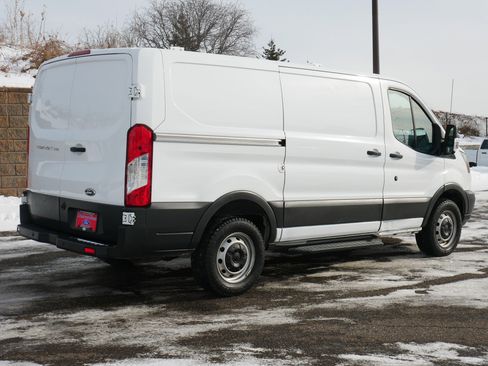 Used 2015 Ford Transit 250 130 Low Roof image 6