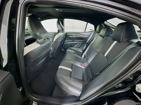 Used 2025 Toyota Camry SE image 26