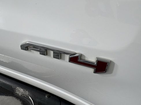 Used 2019 GMC Sierra 1500 AT4 w/ AT4 Premium Package image 11