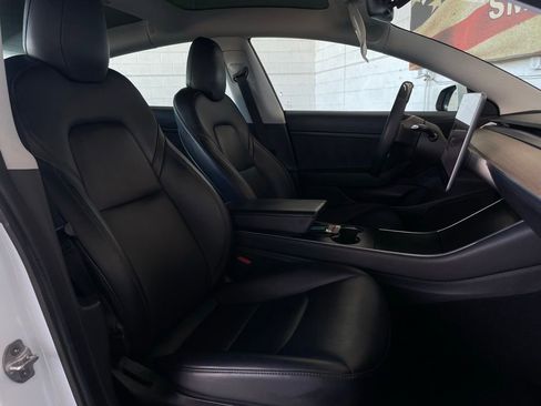 Used 2020 Tesla Model 3 Standard Range Plus image 19