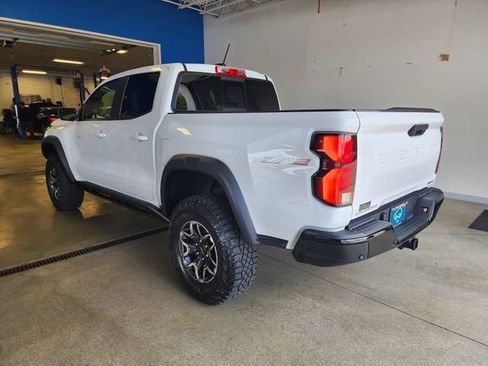 Certified 2024 Chevrolet Colorado ZR2 w/ ZR2 Convenience Package III AWD/4WD image 2