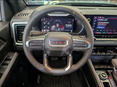 New 2026 GMC Canyon Denali image 18