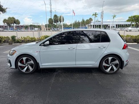 Used 2018 Volkswagen GTI SE FWD image 3