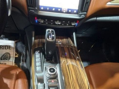 Used 2022 Maserati Levante GT image 17