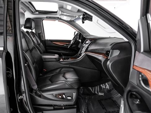 Used 2015 Cadillac Escalade ESV Premium AWD/4WD image 30