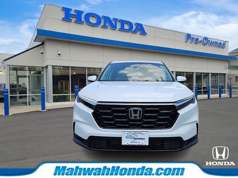 Used 2023 Honda CR-V EX image 2