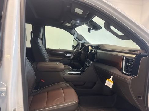 New 2026 GMC Sierra 3500 Denali w/ Technology Package image 31