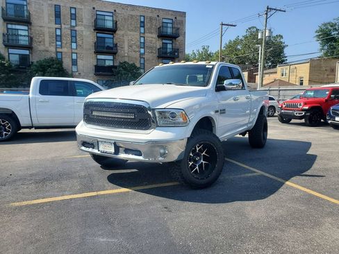 Used 2017 RAM 1500 Laramie RWD image 3