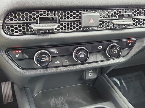Certified 2023 Honda HR-V Sport image 15