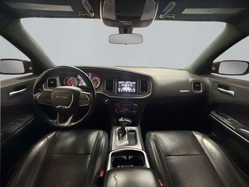 Used 2022 Dodge Charger SXT w/ Leather Interior Group RWD image 16