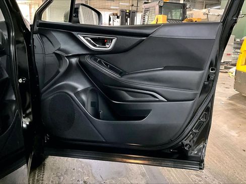 Used 2021 Subaru Forester Premium image 22