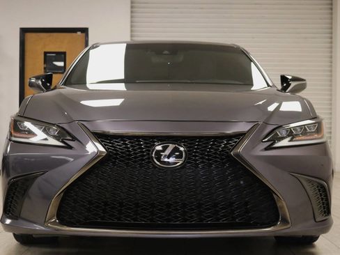 Used 2020 Lexus ES 350 F Sport w/ Accessory Package 2 FWD image 4