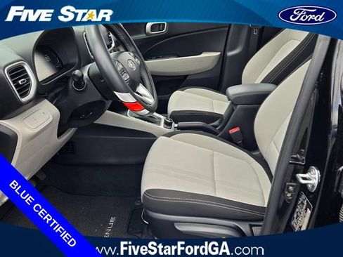 Used 2026 Hyundai Venue SEL FWD image 11