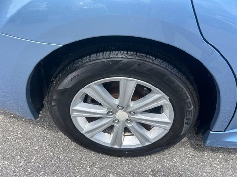Used 2011 Subaru Legacy 2.5i Premium w/ All-Weather Pkg AWD/4WD image 12