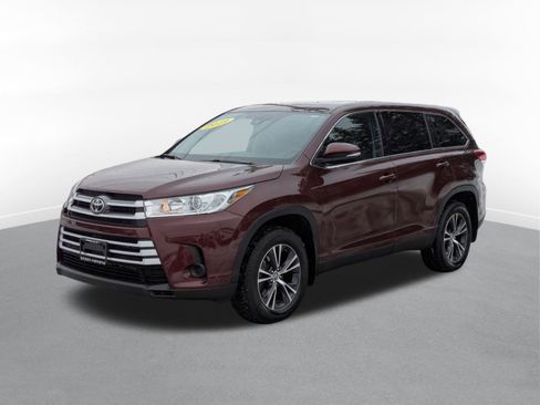 Used 2019 Toyota Highlander LE image 5