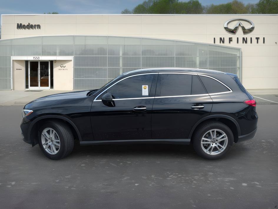 Used 2025 Mercedes-Benz GLC 300 4MATIC image 6