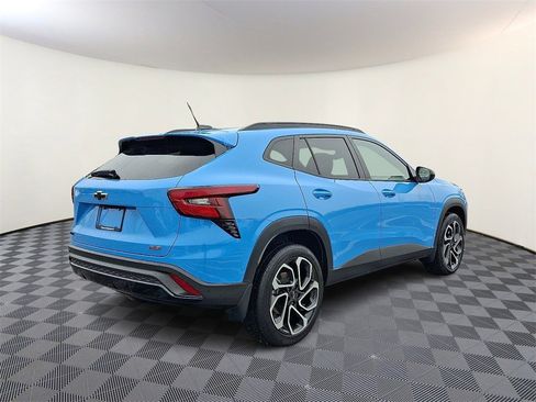 Used 2024 Chevrolet Trax RS w/ Sunroof Package image 9