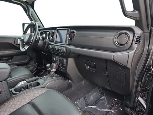 Used 2021 Jeep Wrangler Unlimited Sahara AWD/4WD image 19