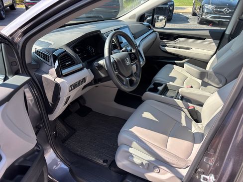 Used 2024 Honda Odyssey Touring image 25
