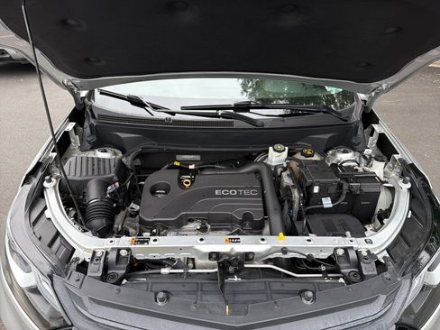 Used 2019 Chevrolet Equinox LS w/ LS Convenience Package image 32