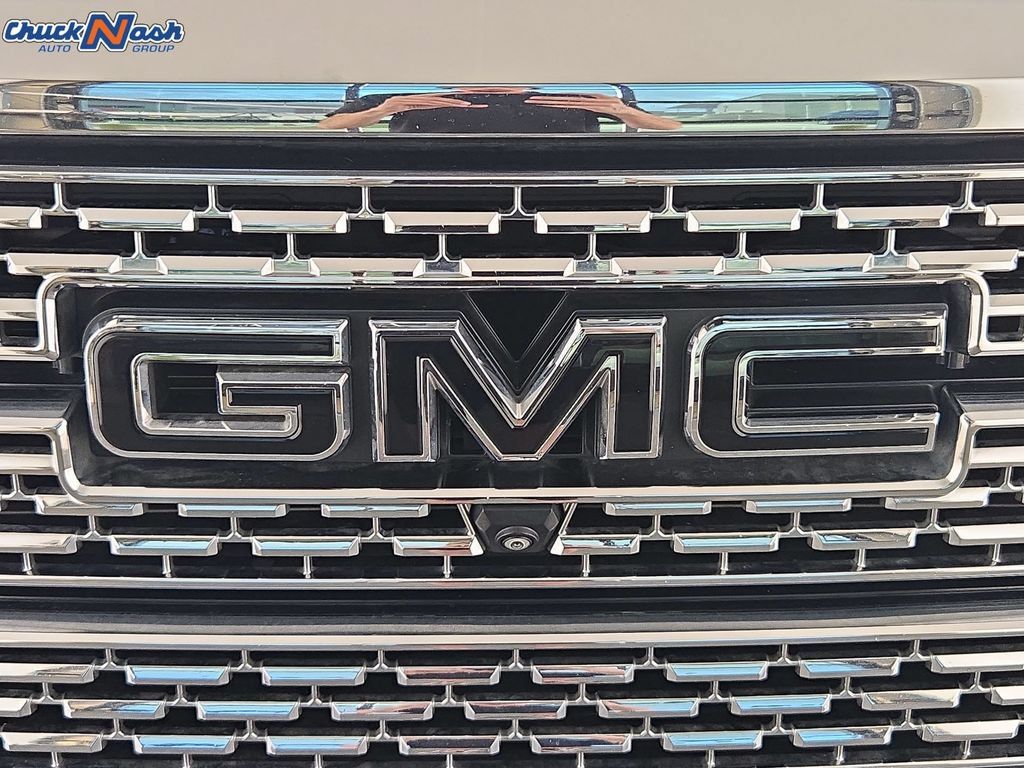 Used 2022 GMC Sierra 2500 Denali w/ Denali Black Diamond Edition AWD/4WD image 37