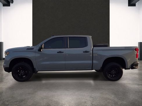 Used 2024 Chevrolet Silverado 1500 LT Trail Boss w/ Convenience Package II AWD/4WD image 2