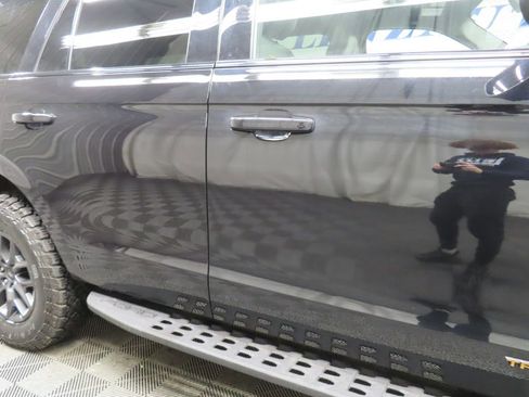 Used 2025 Ford Expedition Tremor AWD/4WD image 34