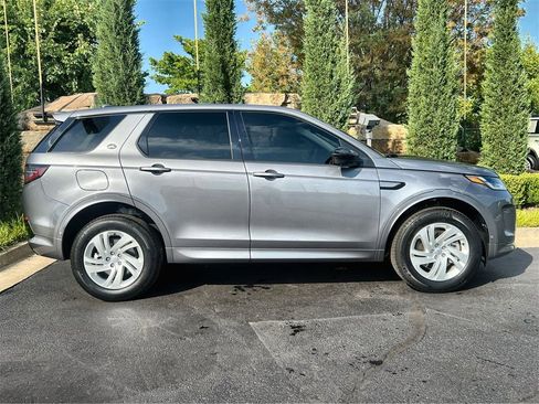 Used 2025 Land Rover Discovery Sport S image 6