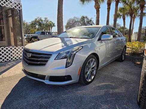 Used 2019 Cadillac XTS Base image 3