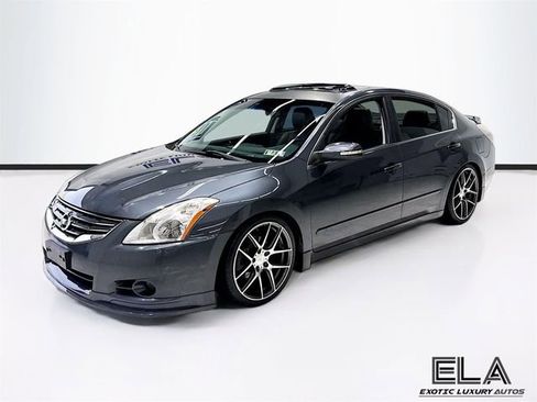 Used 2012 Nissan Altima 3.5 SR w/ Sport Pkg image 40