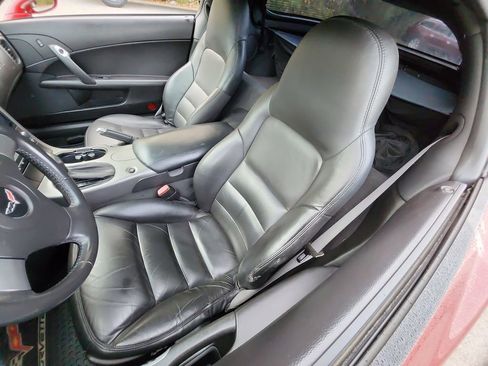 Used 2007 Chevrolet Corvette Coupe image 24