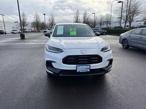 Certified 2025 Honda HR-V Sport image 2