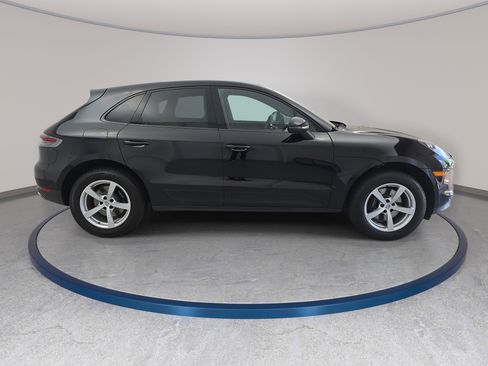 Used 2020 Porsche Macan AWD/4WD image 4