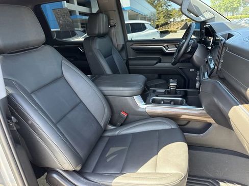 Used 2024 Chevrolet Silverado 1500 LT Trail Boss w/ Convenience Package II image 46