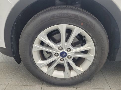 Used 2017 Ford Escape SE FWD image 31