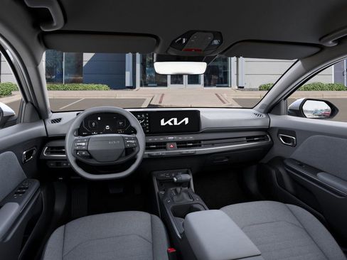 New 2025 Kia K4 EX image 18