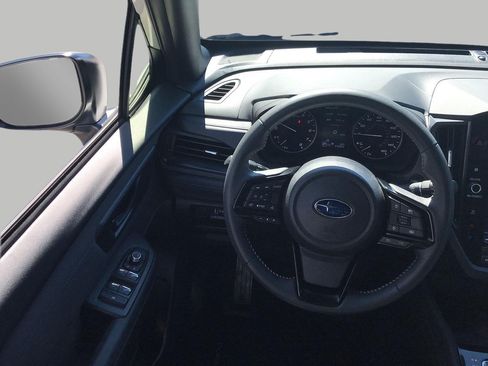 Used 2025 Subaru Forester Premium w/ Convenience Package #1 AWD/4WD image 5