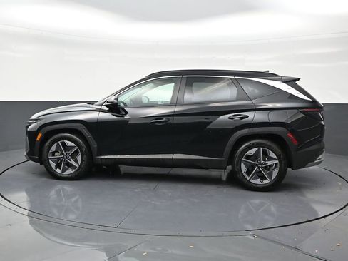Used 2025 Hyundai Tucson SEL FWD image 2