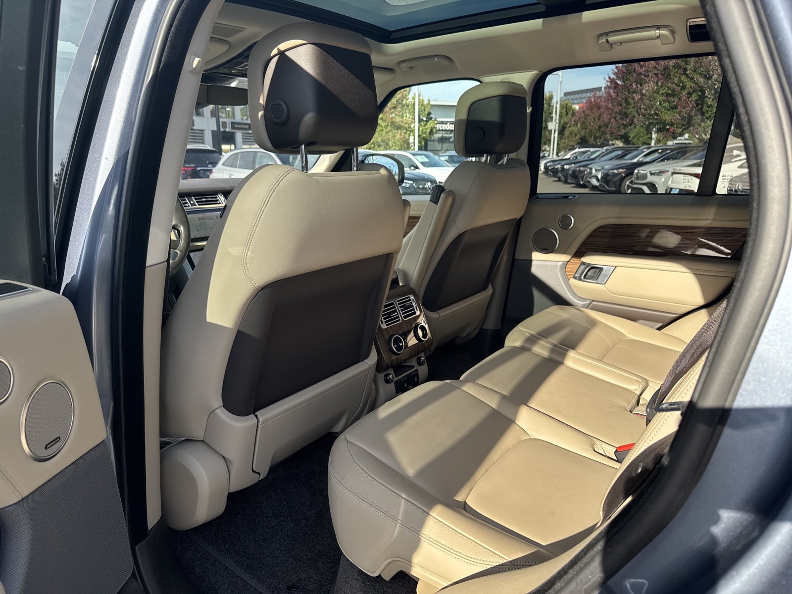 Used 2020 Land Rover Range Rover AWD/4WD image 16