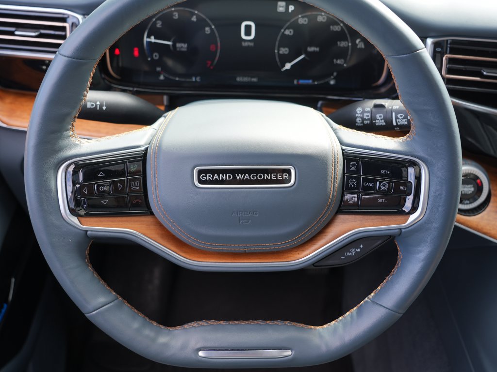 Used 2023 Jeep Grand Wagoneer Series III AWD/4WD image 25