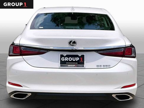Used 2025 Lexus ES 350 w/ Premium Package FWD image 5
