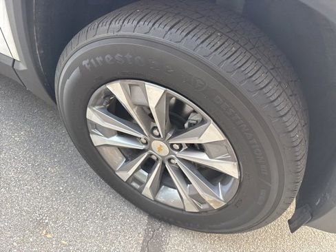 Used 2025 Chevrolet Equinox LT image 12