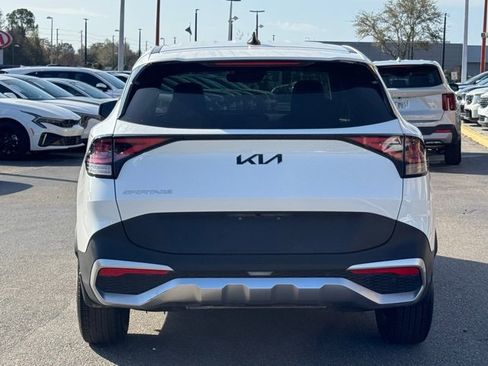 Certified 2024 Kia Sportage LX image 6
