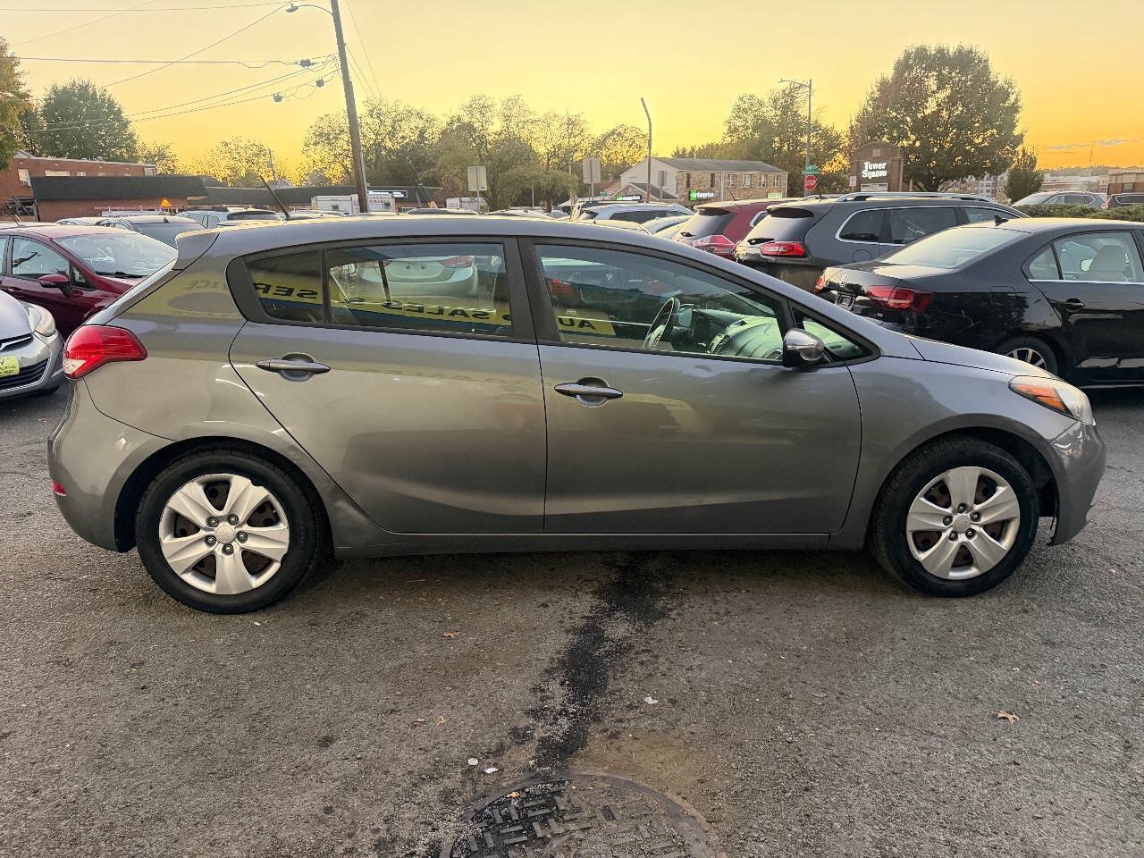 Used 2016 Kia Forte LX FWD image 7