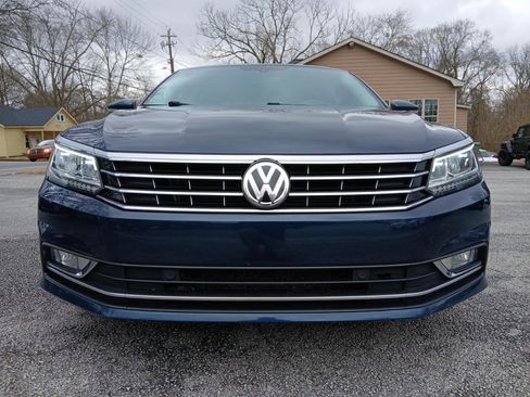 Used 2018 Volkswagen Passat 2.0T SE image 3