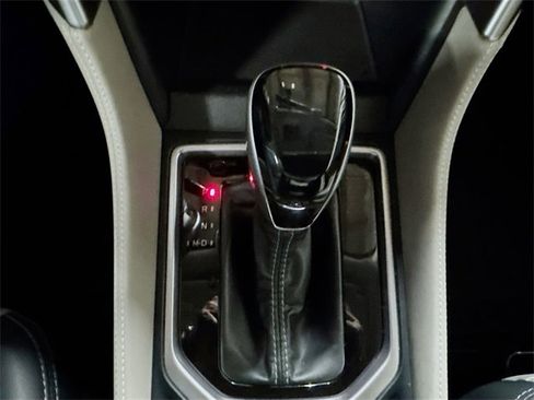 Used 2021 Subaru Forester Limited image 23